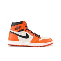 Кроссовки Nike Air Jordan Retro оранжевые